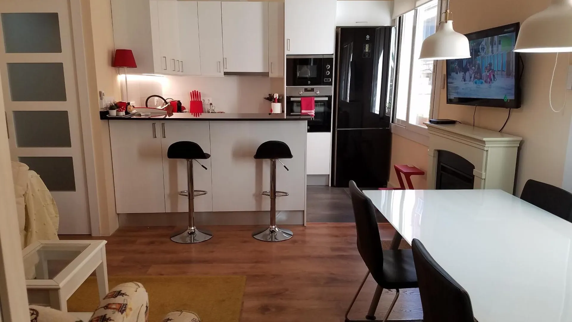 Apart 2 Bedrooms 2 Bathroom 30 Nigth Min Wifi Washmachime Elevator Ac Heather Barcellona