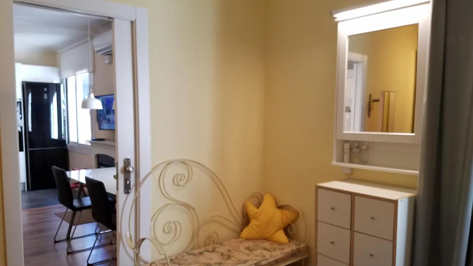 Apart 2 Bedrooms 2 Bathroom 30 Nigth Min Wifi Washmachime Elevator Ac Heather Barcelona